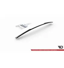 Le prolongement de la lunette arrière Mercedes A AMG-Line / A35 Sedan V177