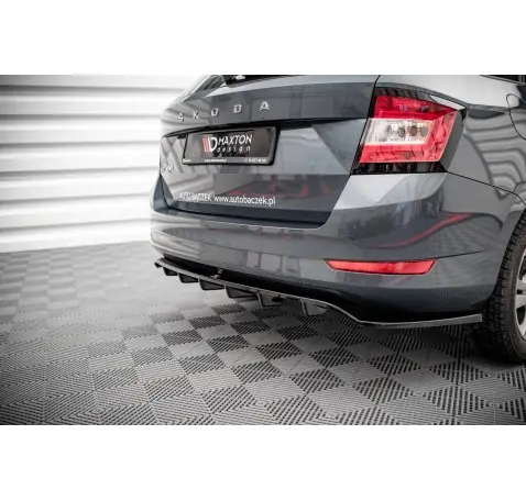 Arriere Splitter (avec une barre verticale) Skoda Fabia Combi Mk3 Facelift Arriere Splitter (avec une barre verticale) Skoda Fabia Combi Mk3 Facelift