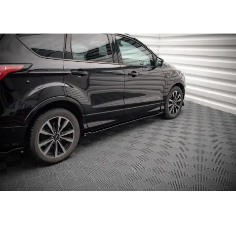 Rajouts Des Bas De Caisse Ford Escape ST-Line Mk3