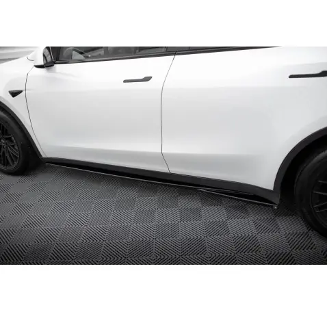 Rajouts Des Bas De Caisse V.1 Tesla Model Y