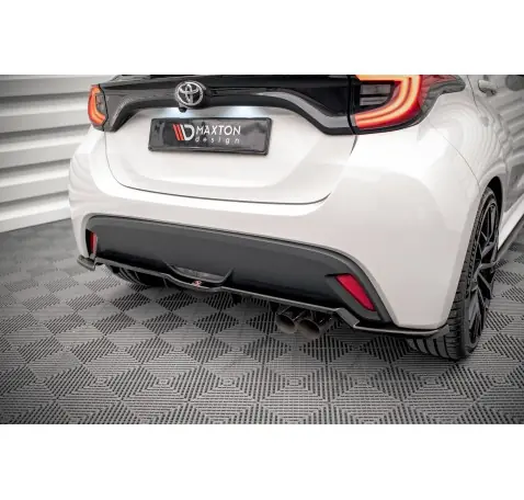 Arriere Splitter (avec une barre verticale) V.2 Toyota Yaris Mk4