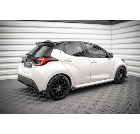 Rajouts Des Bas De Caisse V.1 + Ailerons Toyota Yaris Mk4