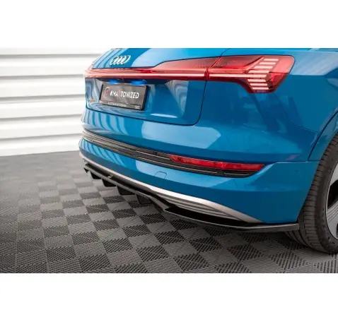 Arriere Splitter (avec une barre verticale) Audi e-tron