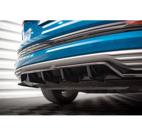 Arriere Splitter (avec une barre verticale) Audi e-tron