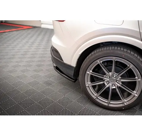 Arriere Splitter (avec une barre verticale) Audi Q4 e-tron Sportback S-line Mk1