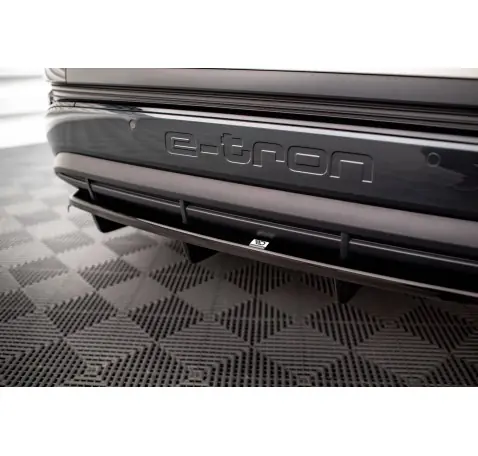Arriere Splitter (avec une barre verticale) Audi Q4 e-tron Sportback S-line Mk1