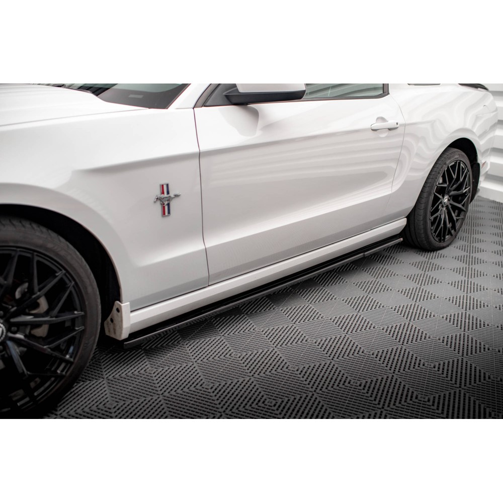 Rajouts Des Bas De Caisse Ford Mustang Mk5 Facelift