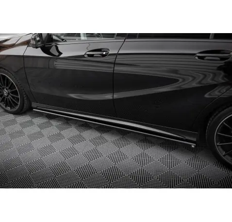 Rajouts Des Bas De Caisse Mercedes-Benz A AMG-Line W176 Facelif