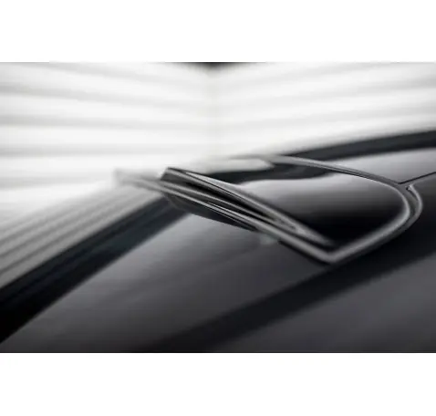 Le prolongement de la lunette arrière Porsche 911 992 GT3