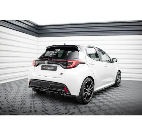 Arriere Splitter (avec une barre verticale) Toyota Yaris GR Sport Mk4