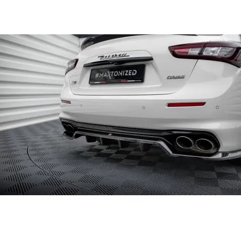 Arriere Splitter (avec une barre verticale) Maserati Ghibli Mk3 Facelift